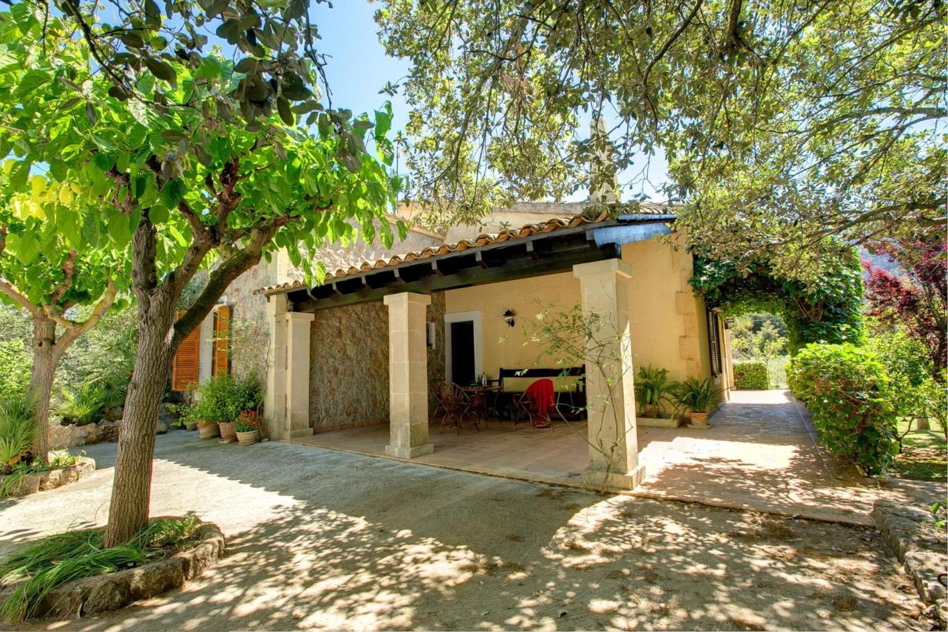 Bennassar By Vintage Travel Pollença