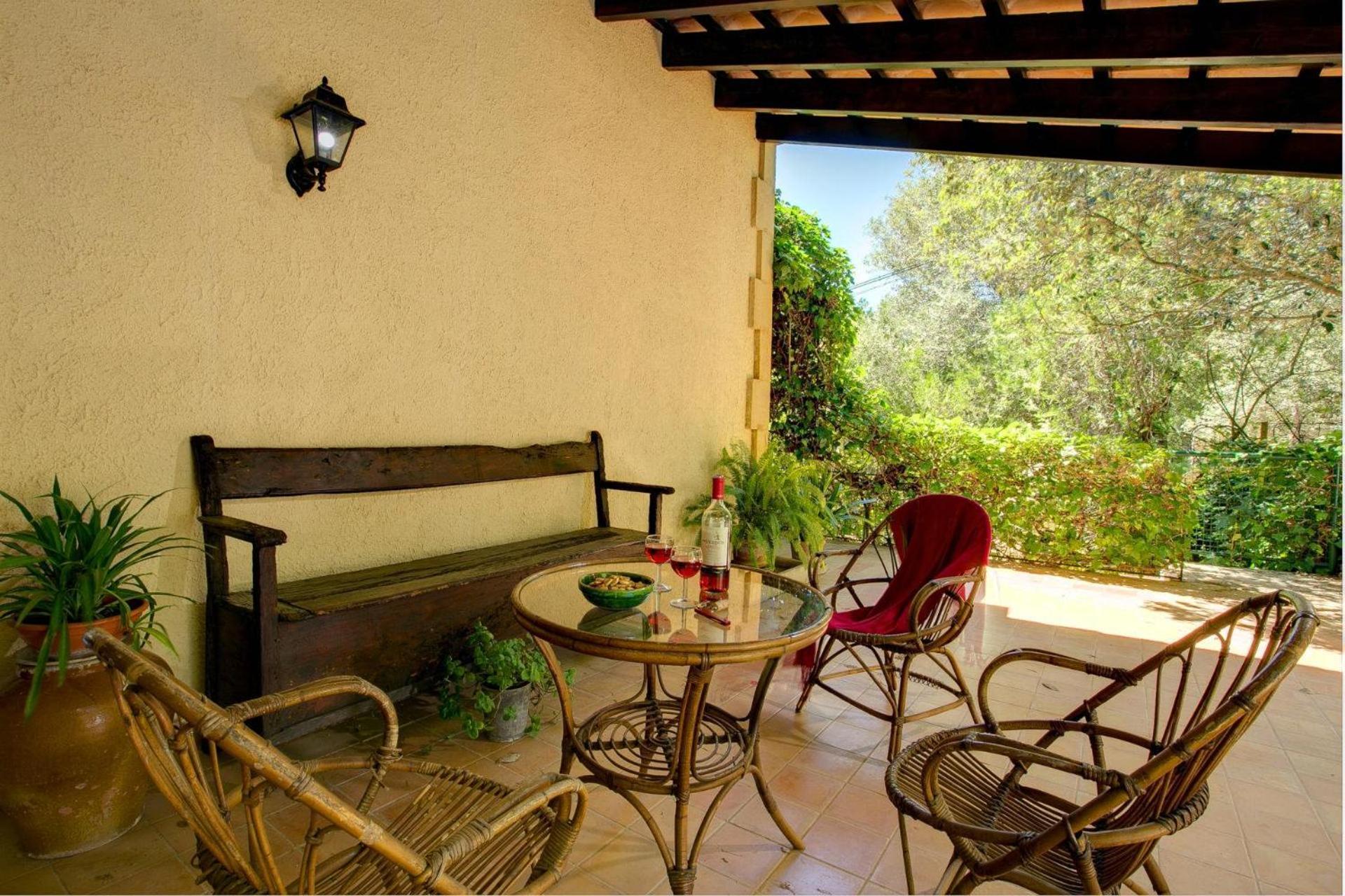 Bennassar By Vintage Travel Pollença
